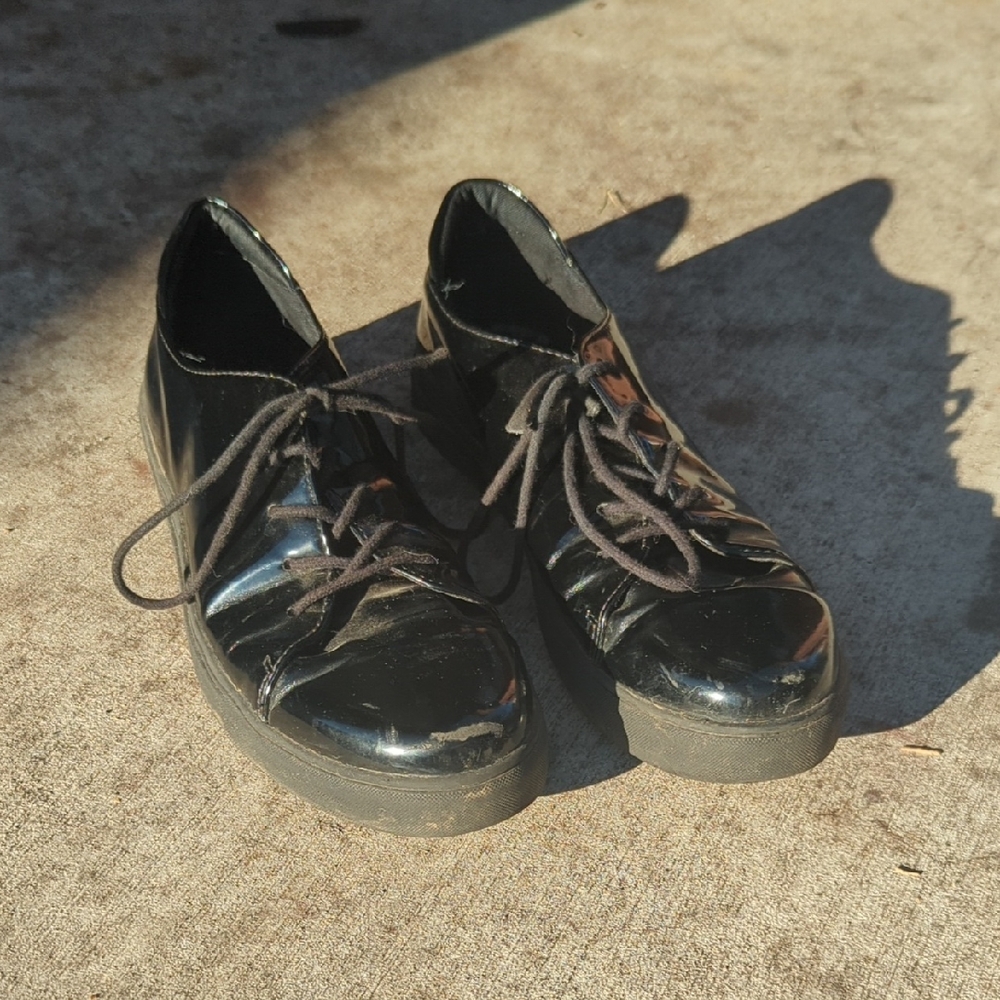 Shiny Black Women's Shoes